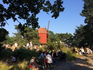 Publik på Allsång på Skansen